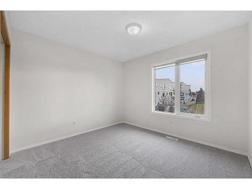 2664 Rundlelawn Road Ne, Calgary, AB - Indoor Photo Showing Other Room