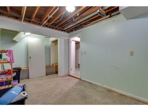 2541 Hwy 580, Rural Mountain View County, AB - Indoor Photo Showing Basement