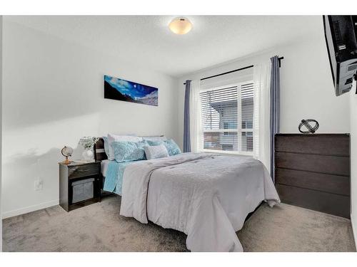 404 Harvest Grove Walk Ne, Calgary, AB - Indoor Photo Showing Bedroom