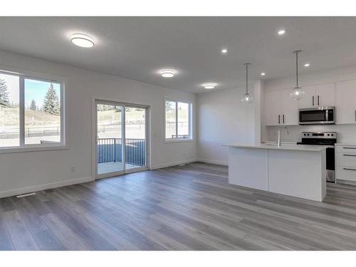 80 Crimson Ridge Place Nw, Calgary, AB - Indoor Photo Showing Kitchen With Upgraded Kitchen