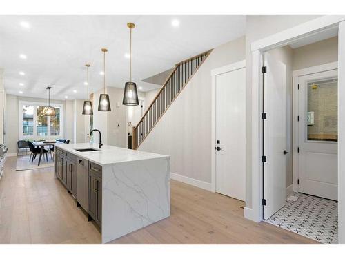 2414 35 Street Sw, Calgary, AB - Indoor Photo Showing Kitchen