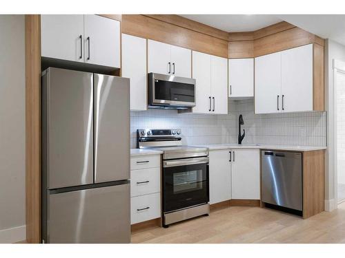 2414 35 Street Sw, Calgary, AB - Indoor Photo Showing Kitchen With Stainless Steel Kitchen