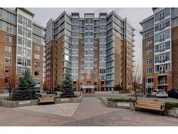 305-32 Varsity Estates Circle NW Calgary, AB T3A 2Y1