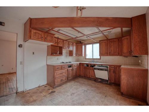 1176 Penrith Crescent Se, Calgary, AB - Indoor Photo Showing Kitchen