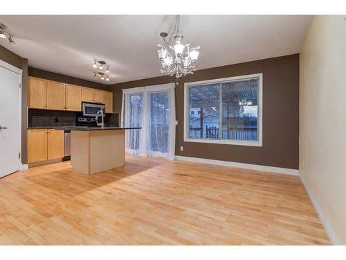 47 Prestwick Grove Se, Calgary, AB - Indoor Photo Showing Kitchen