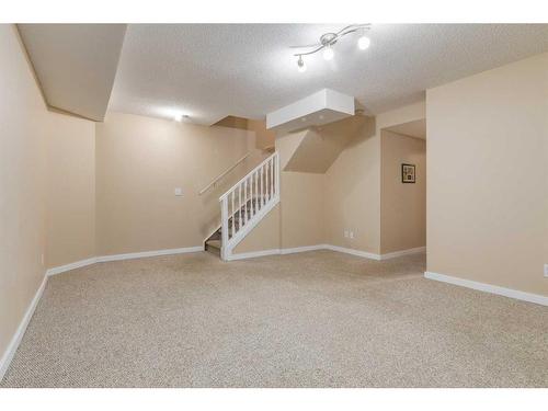 47 Prestwick Grove Se, Calgary, AB - Indoor Photo Showing Other Room