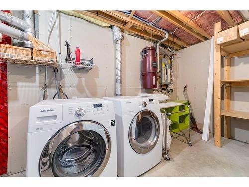 47 Prestwick Grove Se, Calgary, AB - Indoor Photo Showing Laundry Room