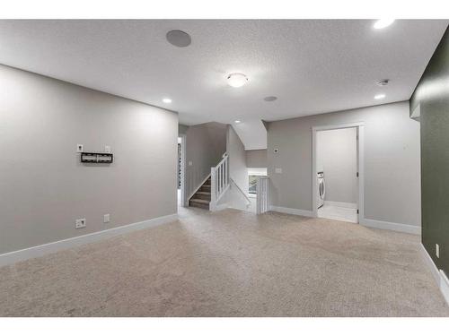 19 Homestead Close Ne, Calgary, AB - Indoor