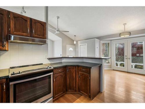 48 Macewan Meadow Rise Nw, Calgary, AB - Indoor Photo Showing Kitchen