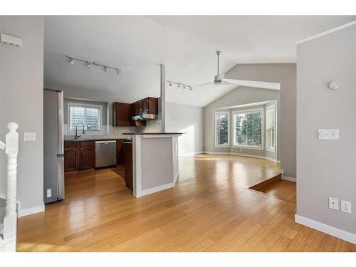 48 Macewan Meadow Rise Nw, Calgary, AB - Indoor Photo Showing Kitchen