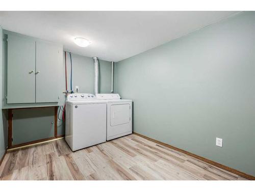 48 Macewan Meadow Rise Nw, Calgary, AB - Indoor Photo Showing Laundry Room