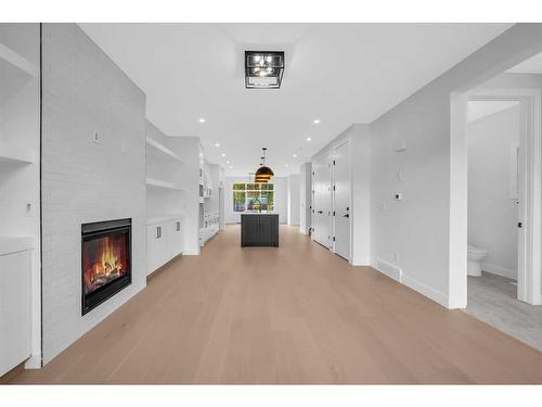 824 21 Avenue Nw, Calgary, AB - Indoor With Fireplace