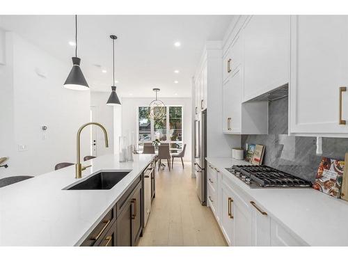 2614 31 Street Sw, Calgary, AB - Indoor Photo Showing Kitchen With Upgraded Kitchen