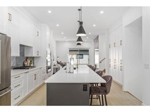 2614 31 Street Sw, Calgary, AB - Indoor Photo Showing Kitchen With Upgraded Kitchen