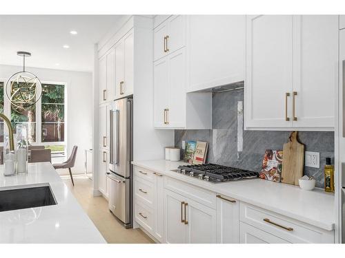 2614 31 Street Sw, Calgary, AB - Indoor Photo Showing Kitchen With Stainless Steel Kitchen With Upgraded Kitchen