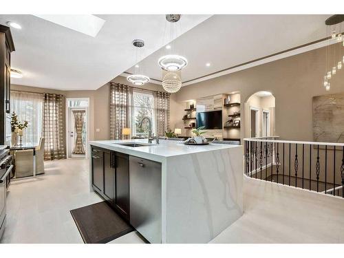 9 Simcrest Manor Sw, Calgary, AB - Indoor Photo Showing Kitchen