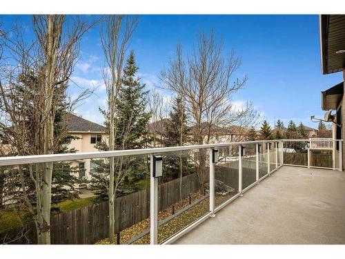 9 Simcrest Manor Sw, Calgary, AB - Outdoor