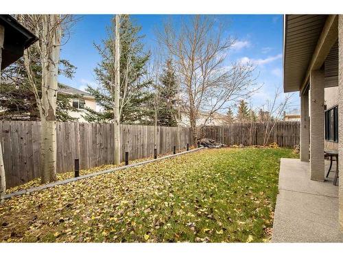 9 Simcrest Manor Sw, Calgary, AB - Outdoor