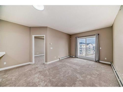 1417-1140 Taradale Drive Ne, Calgary, AB - Indoor Photo Showing Other Room