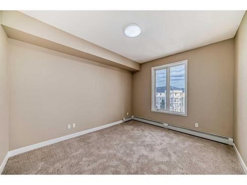 1417-1140 Taradale Drive Ne, Calgary, AB - Indoor Photo Showing Other Room