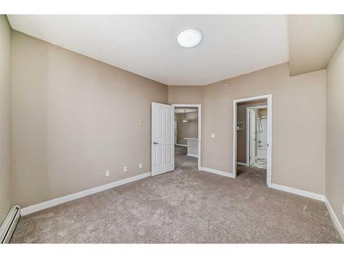 1417-1140 Taradale Drive Ne, Calgary, AB - Indoor Photo Showing Other Room