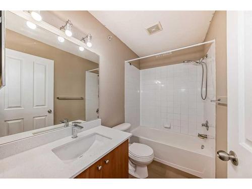 1417-1140 Taradale Drive Ne, Calgary, AB - Indoor Photo Showing Bathroom