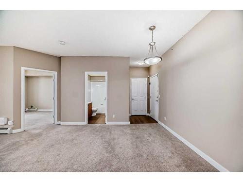 1417-1140 Taradale Drive Ne, Calgary, AB - Indoor Photo Showing Other Room