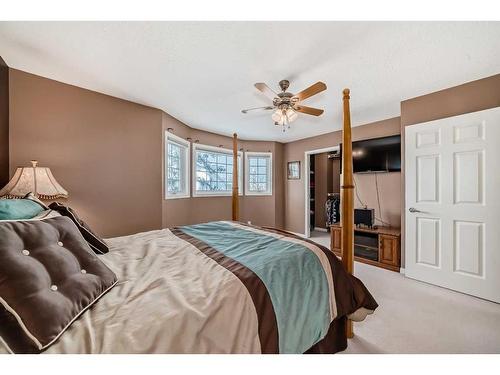 29 Chaparral Ridge Terrace Se, Calgary, AB - Indoor Photo Showing Bedroom