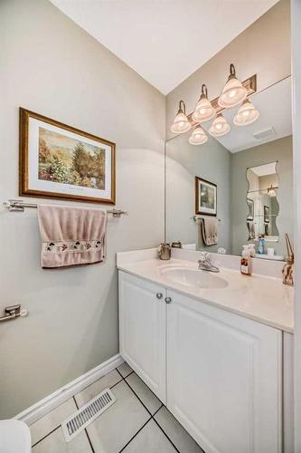 29 Chaparral Ridge Terrace Se, Calgary, AB - Indoor Photo Showing Bathroom