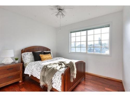 236 Valley Brook Court Nw, Calgary, AB - Indoor Photo Showing Bedroom