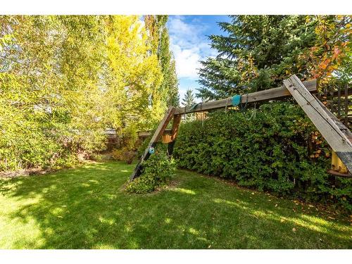 236 Valley Brook Court Nw, Calgary, AB - Outdoor