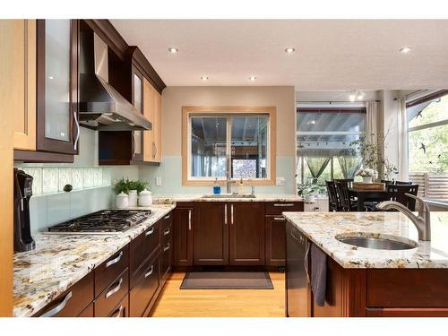 236 Valley Brook Court Nw, Calgary, AB - Indoor Photo Showing Kitchen With Upgraded Kitchen