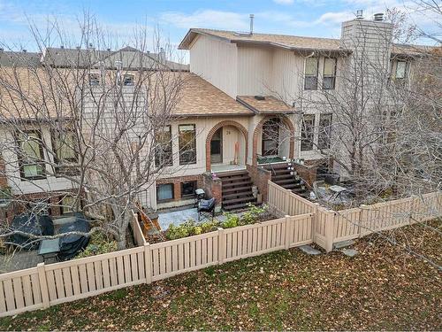 36 Canterbury Gardens Sw, Calgary, AB - Outdoor