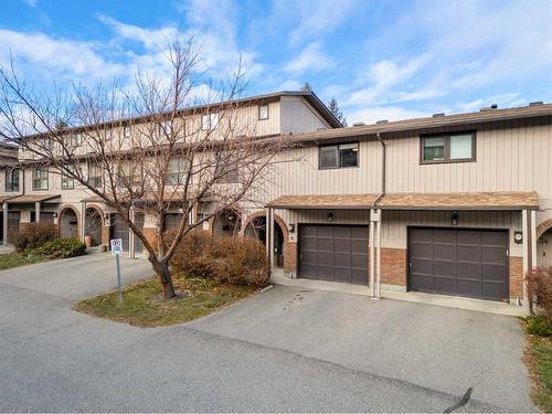 36 Canterbury Gardens Sw, Calgary, AB - Outdoor With Facade