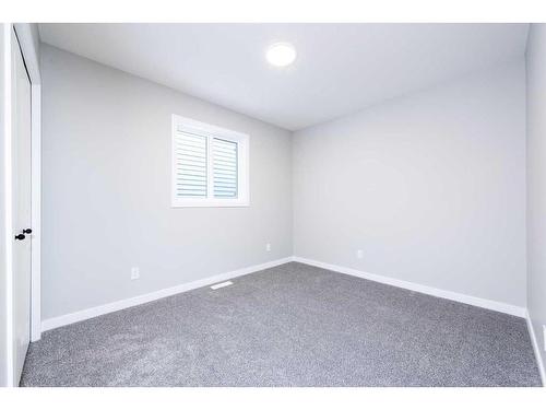 172 Mallard Grove Se, Calgary, AB - Indoor Photo Showing Other Room