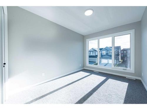 172 Mallard Grove Se, Calgary, AB - Indoor Photo Showing Other Room