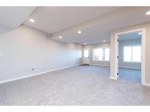 172 Mallard Grove Se, Calgary, AB - Indoor Photo Showing Other Room