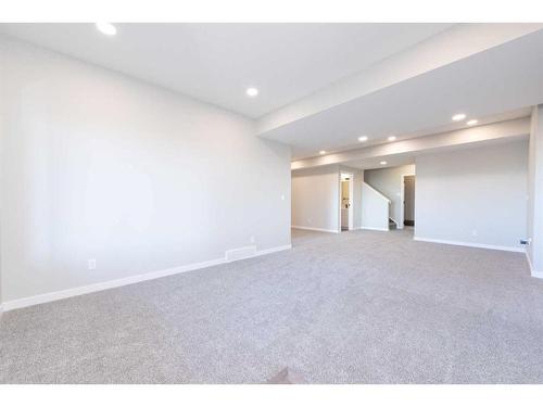 172 Mallard Grove Se, Calgary, AB - Indoor Photo Showing Other Room