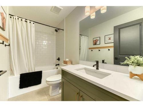 15 Bearberry Lane, Okotoks, AB - Indoor Photo Showing Bathroom