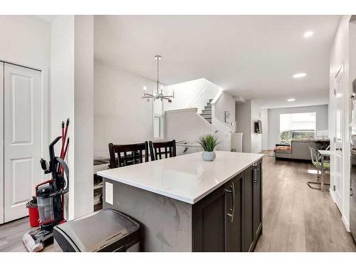 28 Edith Gate Nw, Calgary, AB - Indoor