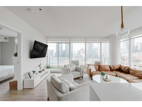 1009-1122 3 Street Se, Calgary, AB - Indoor Photo Showing Living Room