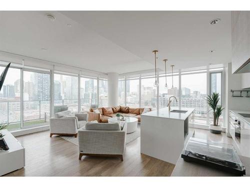 1009-1122 3 Street Se, Calgary, AB - Indoor Photo Showing Living Room