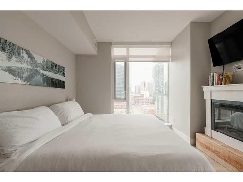 1009-1122 3 Street Se, Calgary, AB - Indoor Photo Showing Bedroom