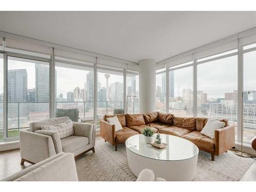 1009-1122 3 Street Se, Calgary, AB - Indoor Photo Showing Living Room