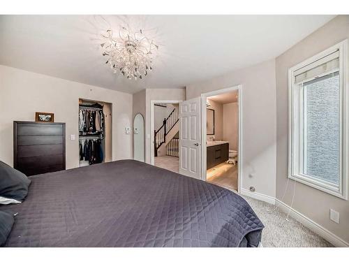 1906 12 Street Sw, Calgary, AB - Indoor Photo Showing Bedroom