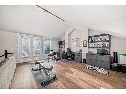 1906 12 Street Sw, Calgary, AB - Indoor Photo Showing Gym Room