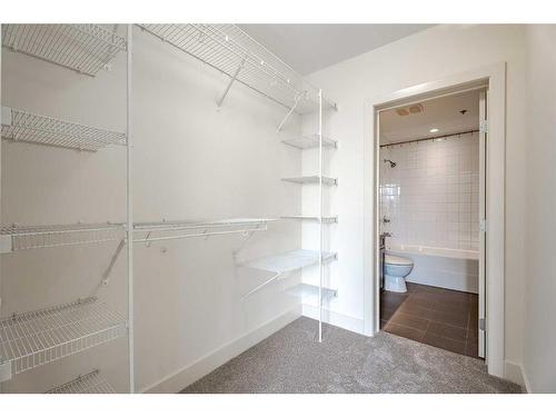 Suite 420-955 Mcpherson Road Ne, Calgary, AB - Indoor With Storage