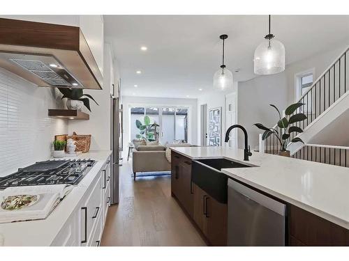 3725 Richmond Road Sw, Calgary, AB - Indoor Photo Showing Kitchen With Upgraded Kitchen