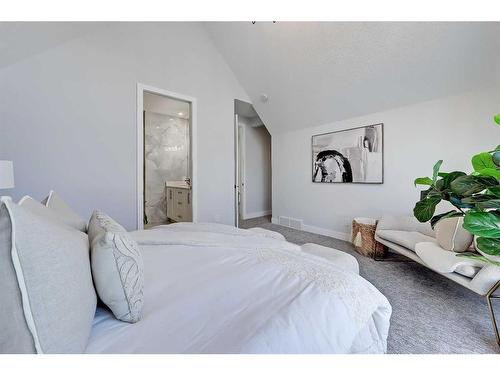 3725 Richmond Road Sw, Calgary, AB - Indoor Photo Showing Bedroom