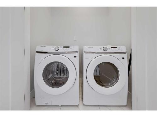 3725 Richmond Road Sw, Calgary, AB - Indoor Photo Showing Laundry Room